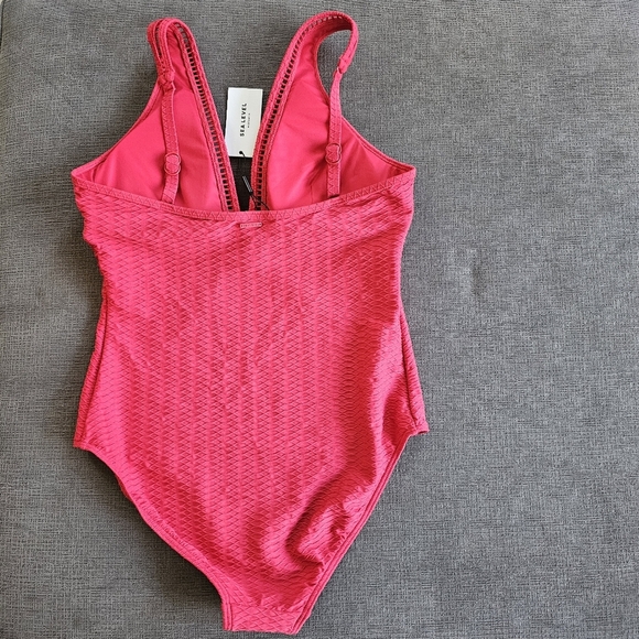Sea Level Australia Women's Red ladder-stitched One-Piece Swimsuit Size  12 - Picture 9 of 13